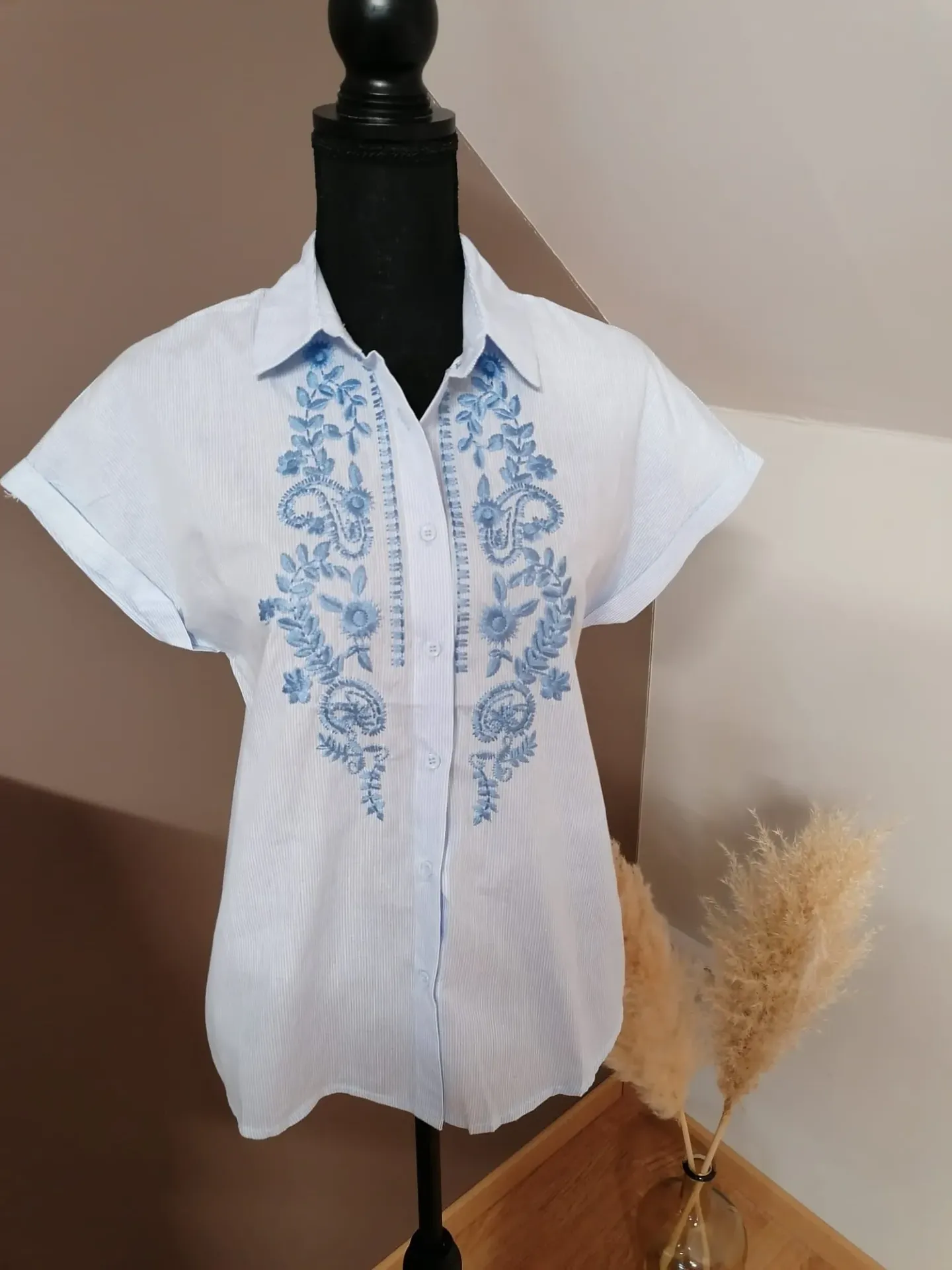 Hemd met borduursel (Small, ​licht blauw)
