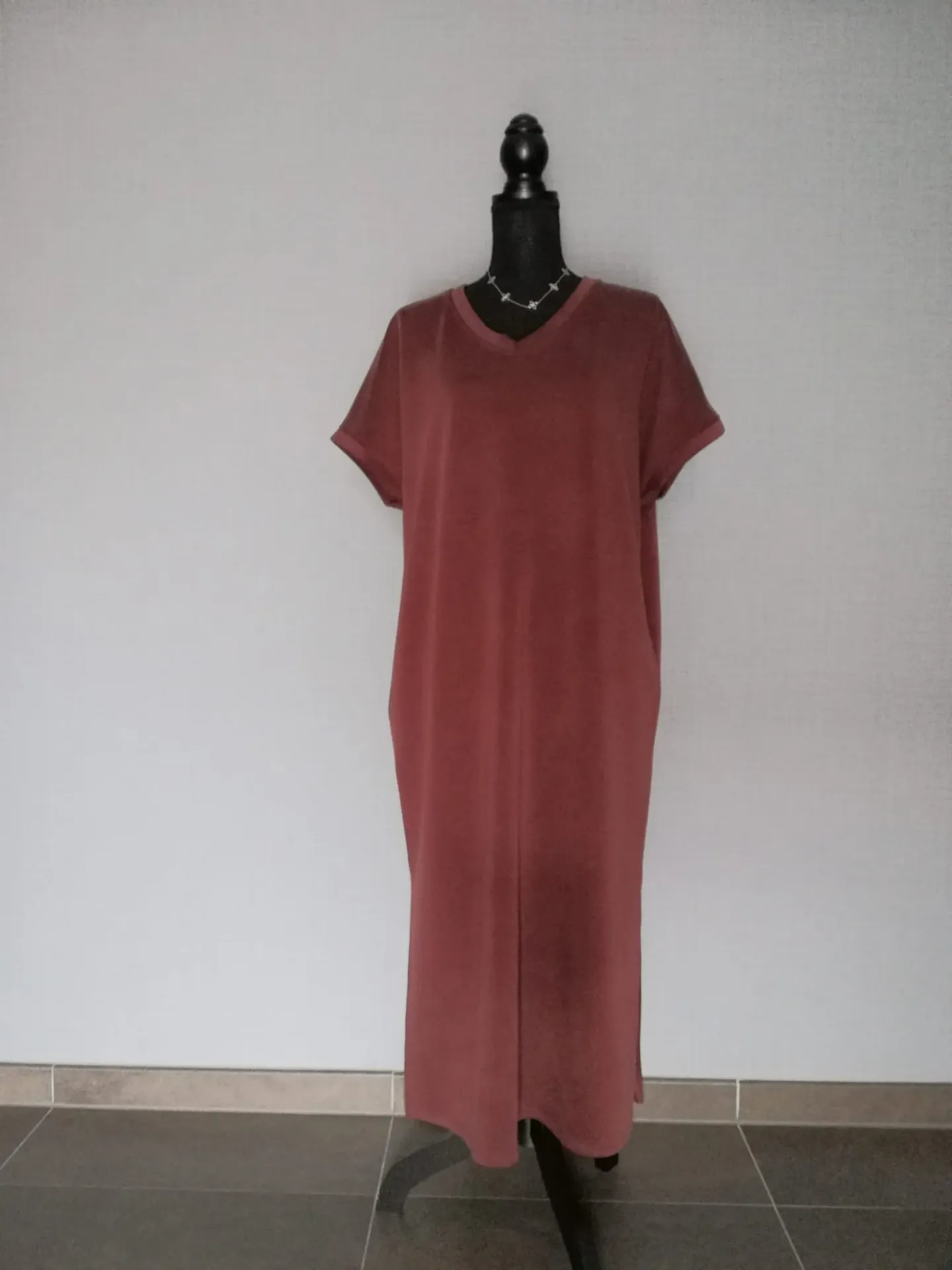 Lange jurk met V-hals